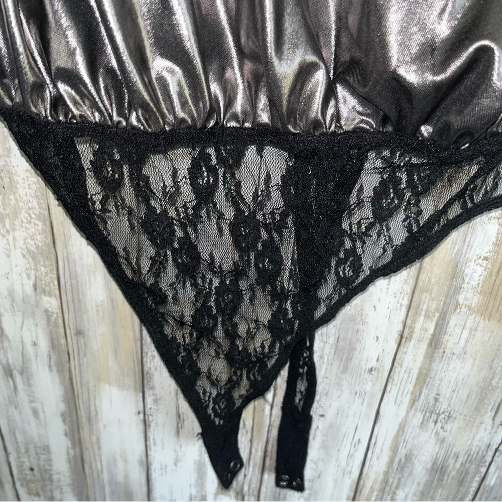 Free People Metallic Foil Bodysuit Lace Cami Silver Medium Intimately FP - Picture 6 of 8